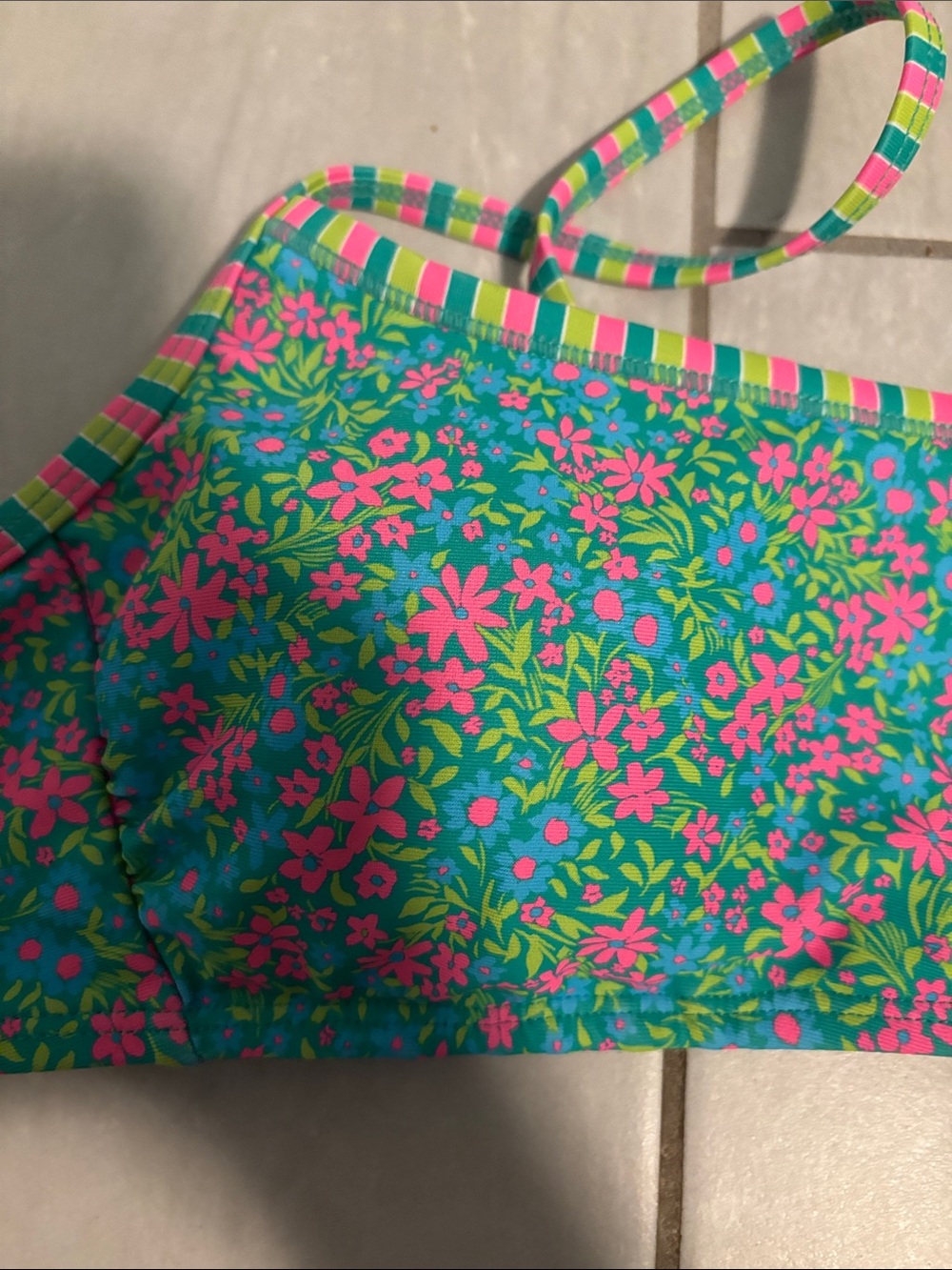 NWOT Wild Fable Teal Bikini Top with Pink Floral Trim Size M